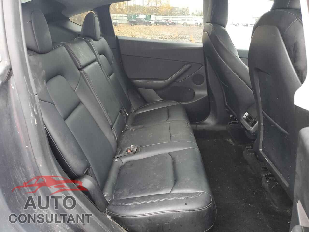 TESLA MODEL Y 2022 - 7SAYGDEF6NF492208