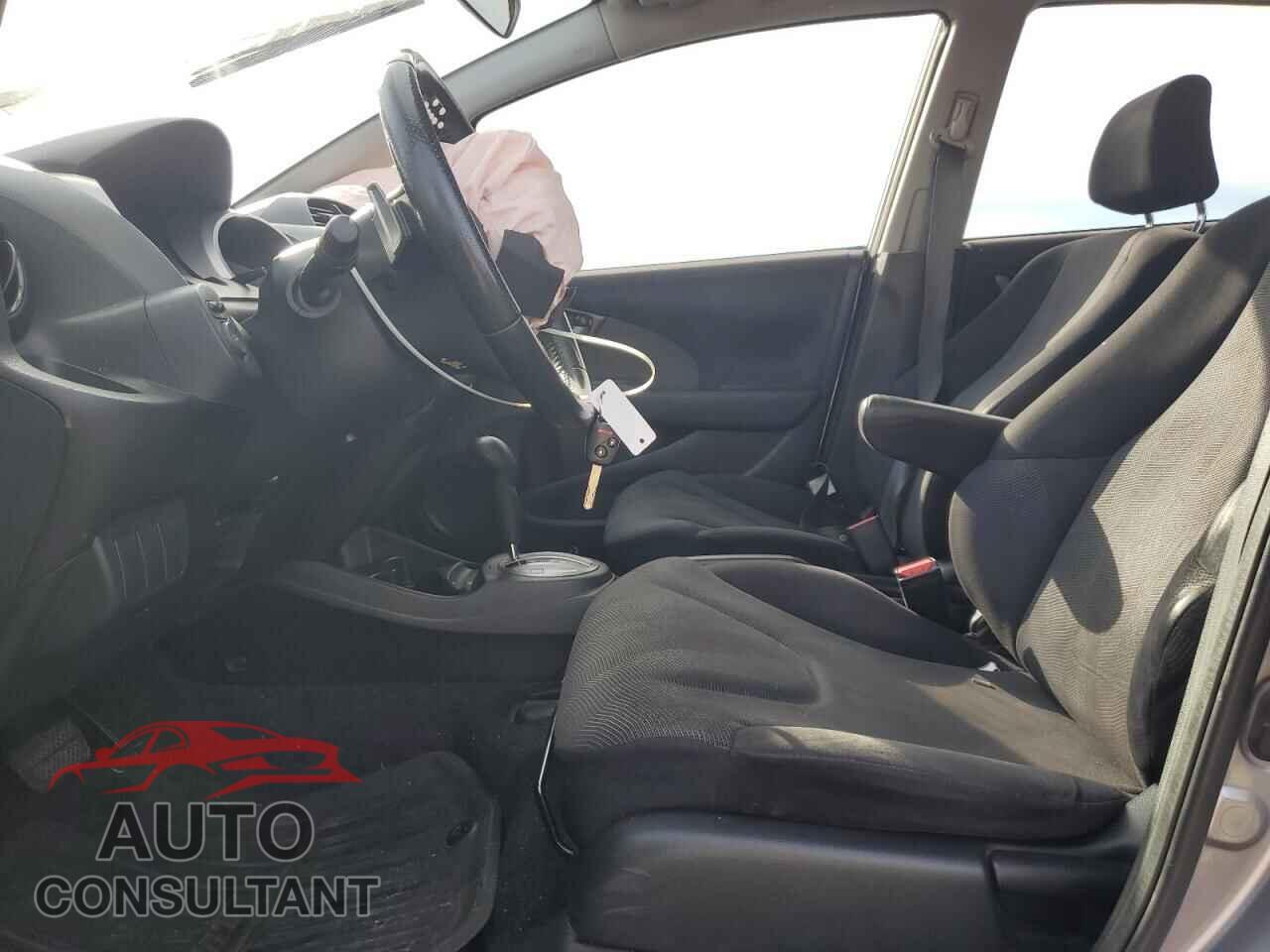 HONDA FIT 2010 - JHMGE8H48AS001021