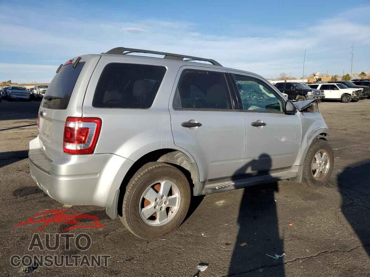 FORD ESCAPE 2011 - 1FMCU0D73BKC17649