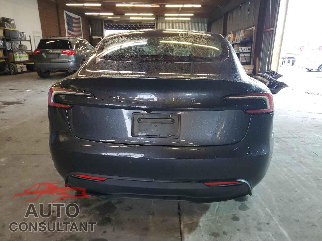 TESLA MODEL 3 2024 - 5YJ3E1EA7RF757689