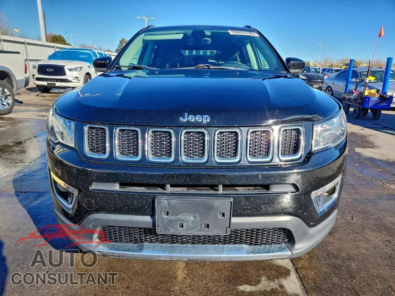 JEEP COMPASS 2018 - 3C4NJDCB9JT267004