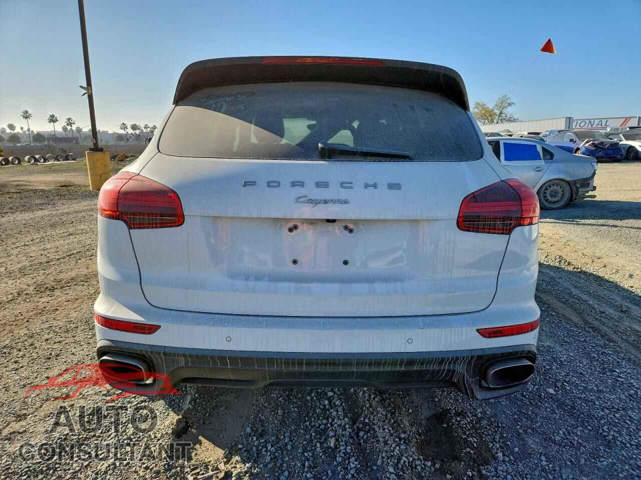 PORSCHE CAYENNE 2017 - WP1AA2A26HKA91318