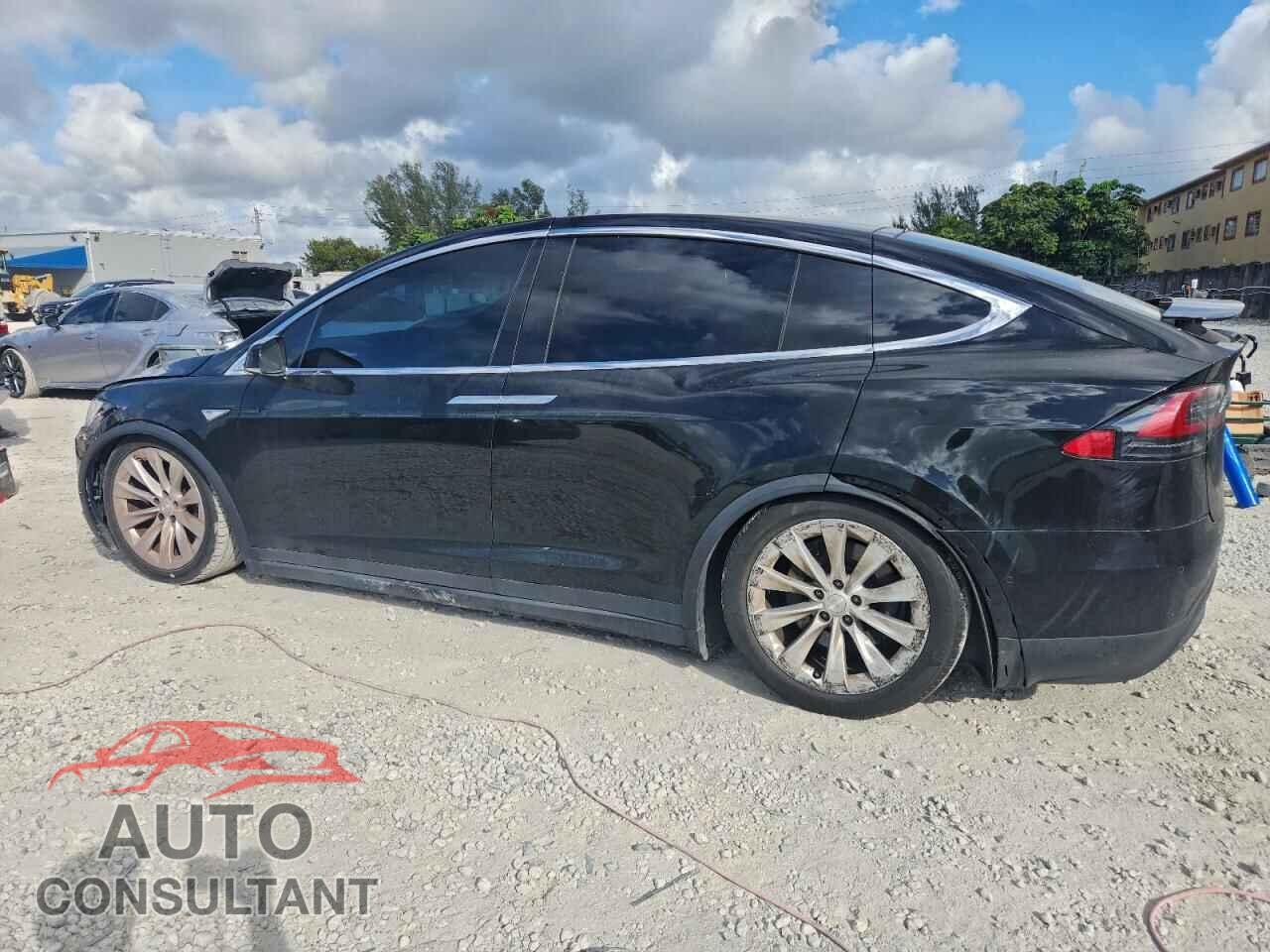 TESLA MODEL X 2016 - 5YJXCBE27GF022150