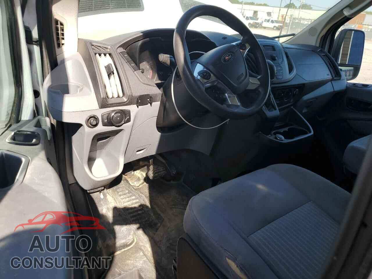 FORD TRANSIT 2018 - 1FTYR2CM2JKA27290