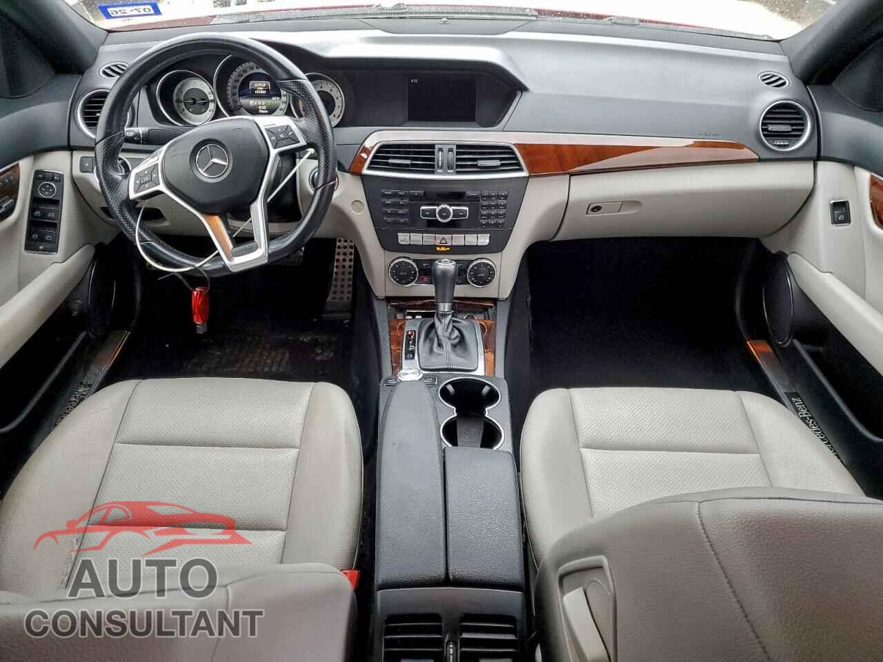 MERCEDES-BENZ C-CLASS 2014 - WDDGF4HB3ER315300