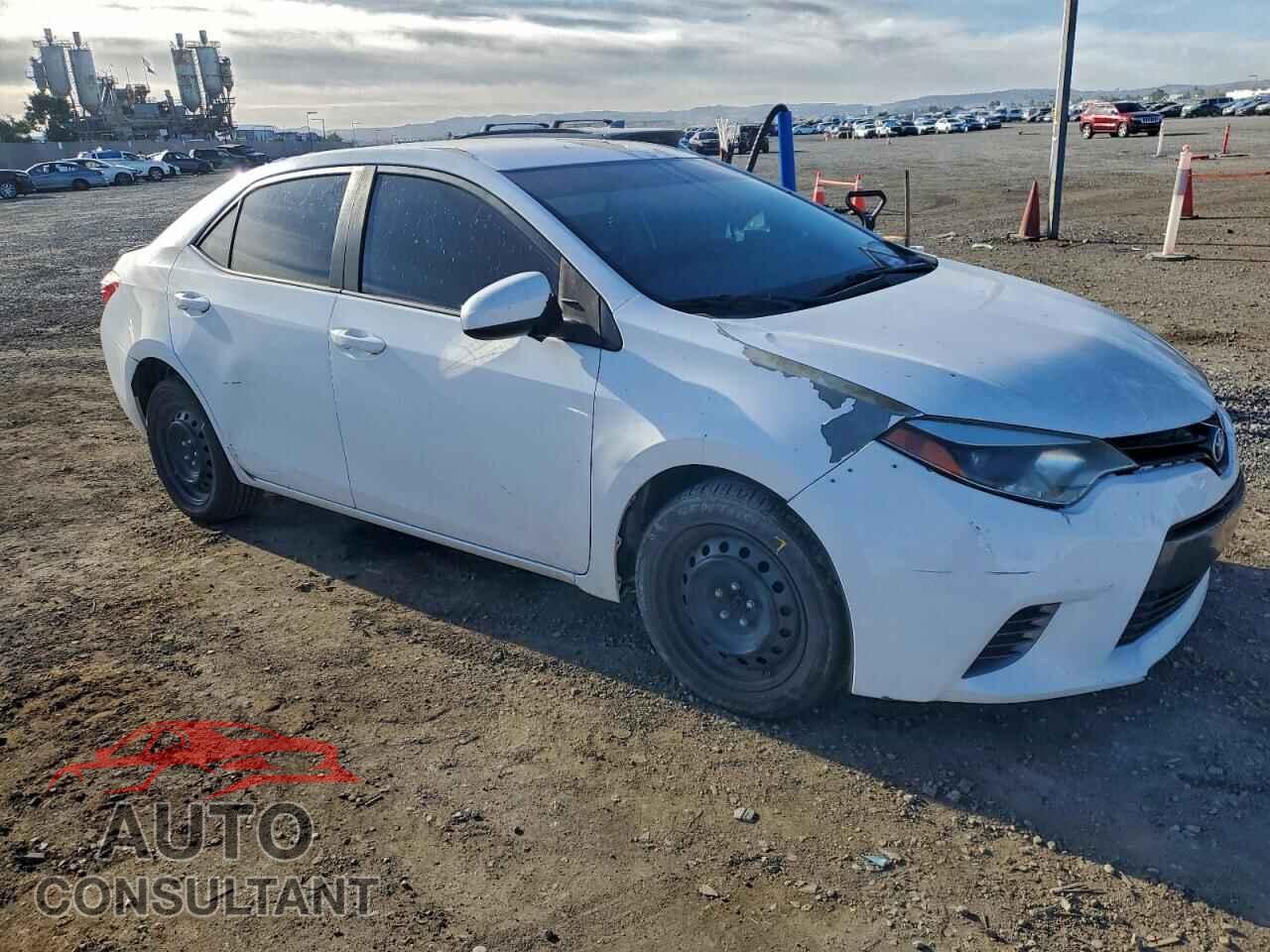TOYOTA COROLLA 2015 - 5YFBURHE2FP281766