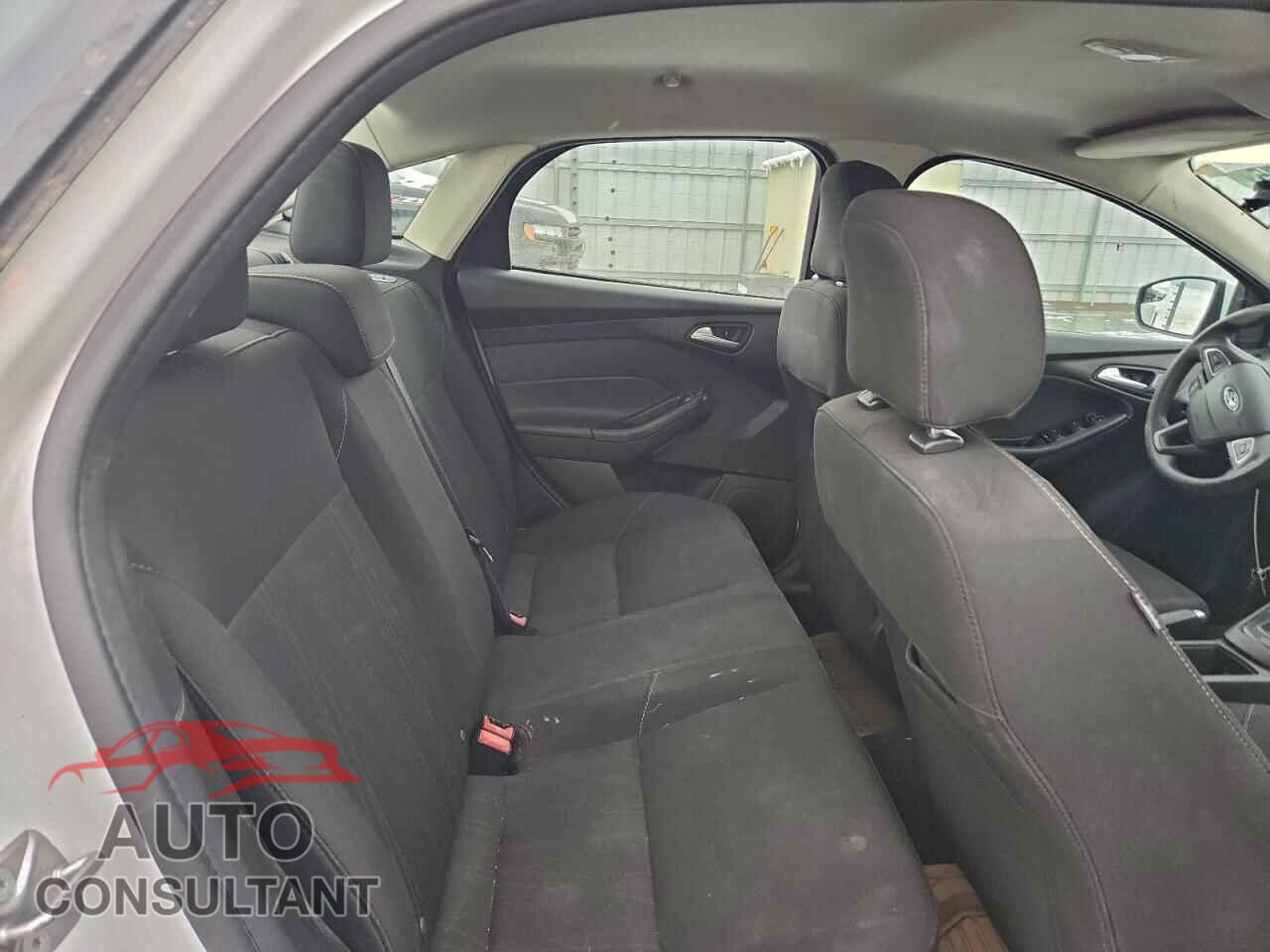 FORD FOCUS 2016 - 1FADP3F21GL249784