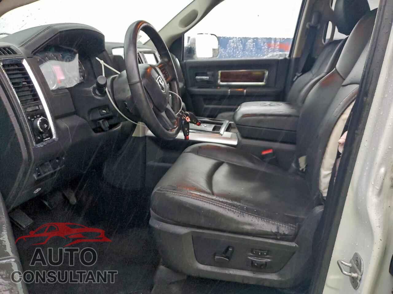 DODGE RAM 1500 2012 - 1C6RD7NTXCS327755