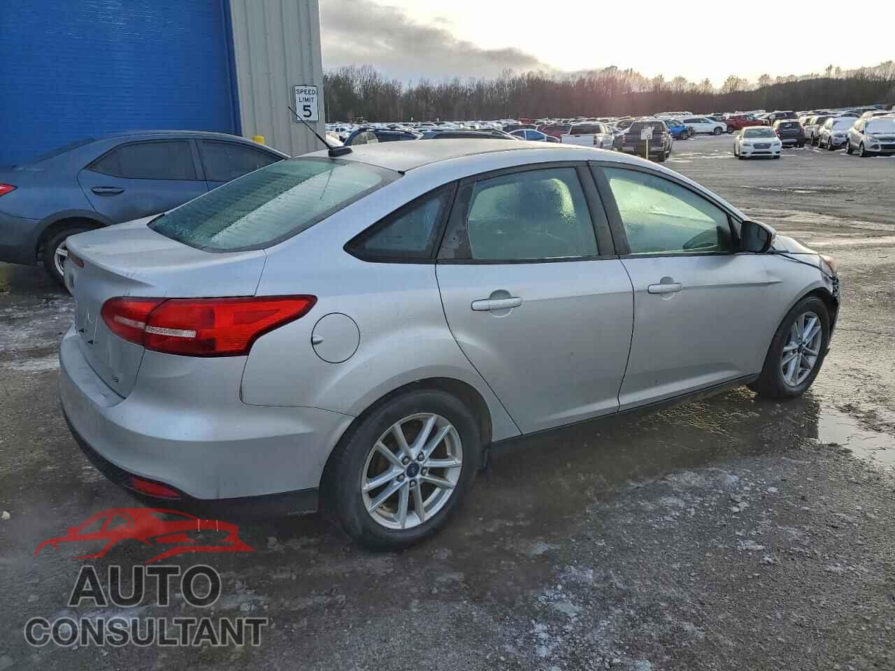 FORD FOCUS 2015 - 1FADP3F25FL355587