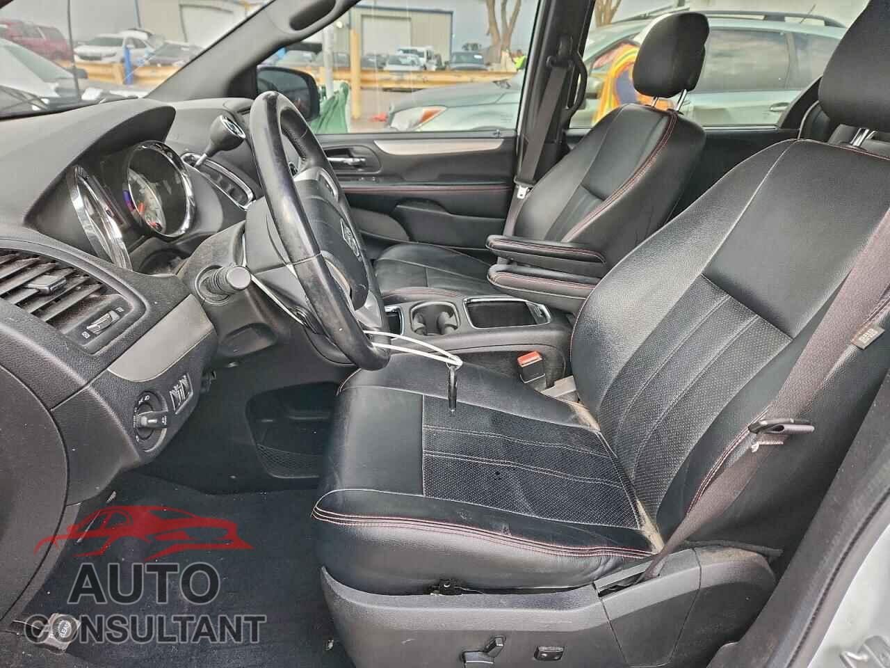 DODGE CARAVAN 2015 - 2C4RDGEGXFR728563