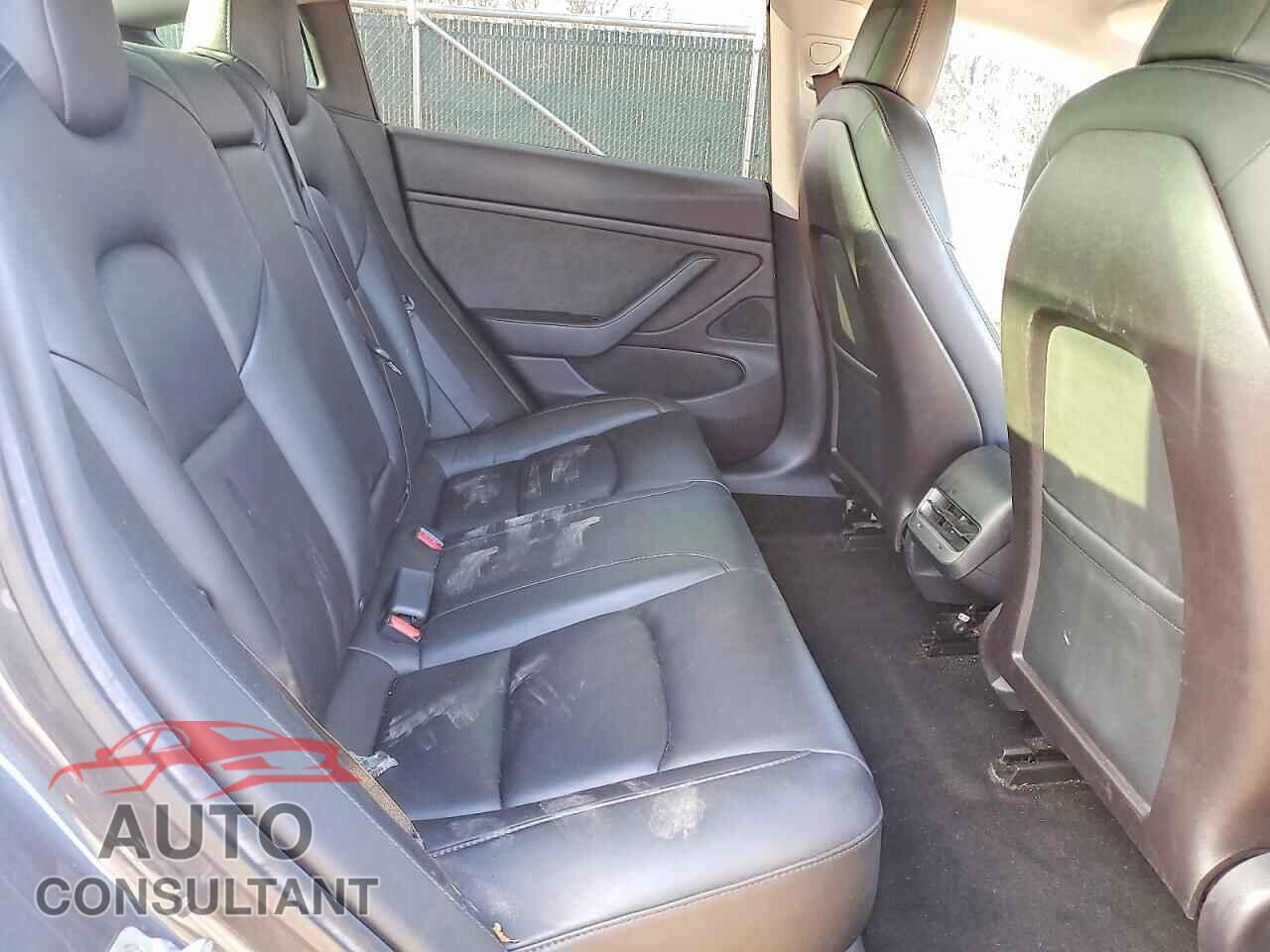 TESLA MODEL 3 2019 - 5YJ3E1EA5KF424669