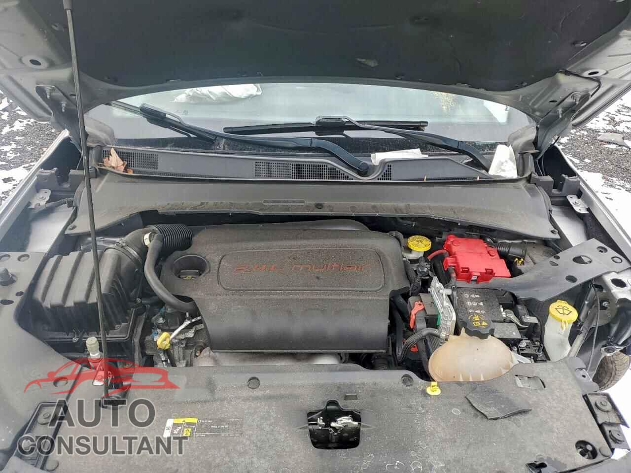 JEEP COMPASS 2021 - 3C4NJDCB0MT528489
