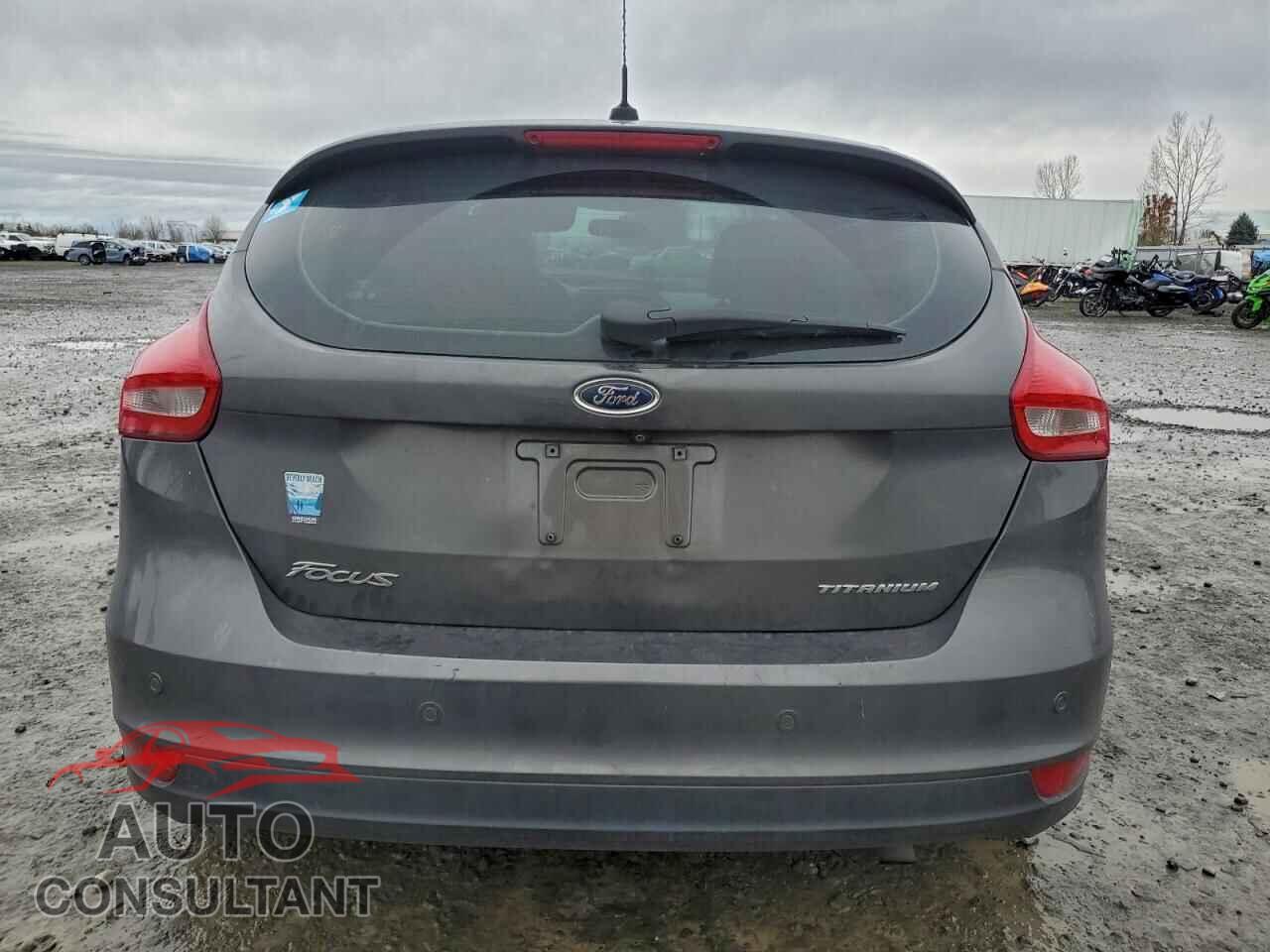 FORD FOCUS 2015 - 1FADP3N22FL211383
