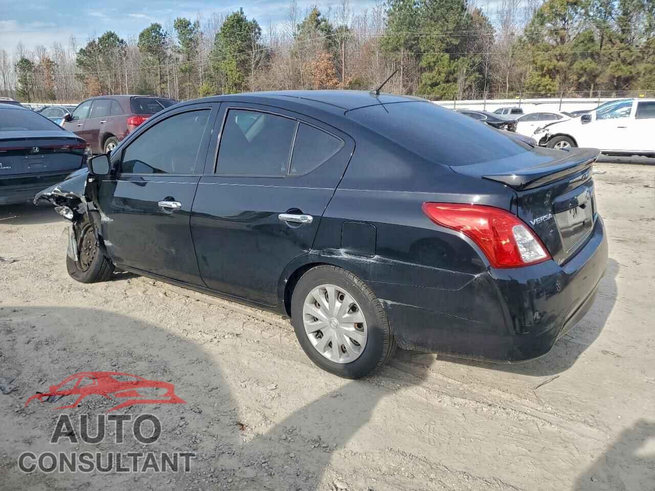 NISSAN VERSA 2017 - 3N1CN7AP3HL841704