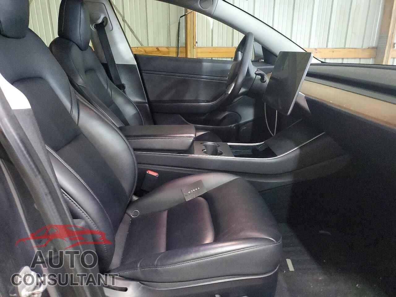 TESLA MODEL 3 2020 - 5YJ3E1EB4LF620211