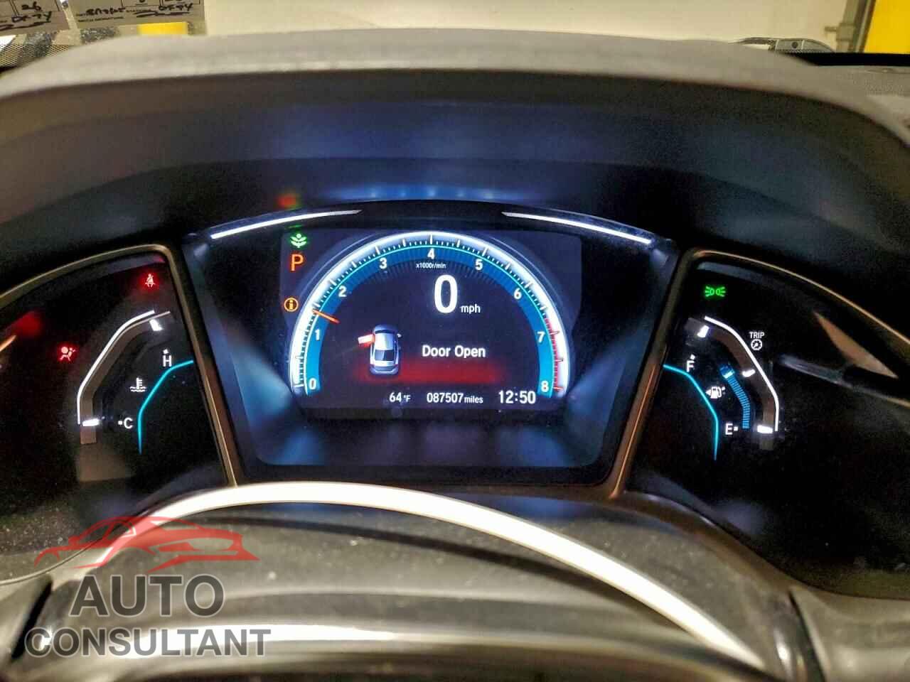 HONDA CIVIC 2018 - 2HGFC2F71JH585185