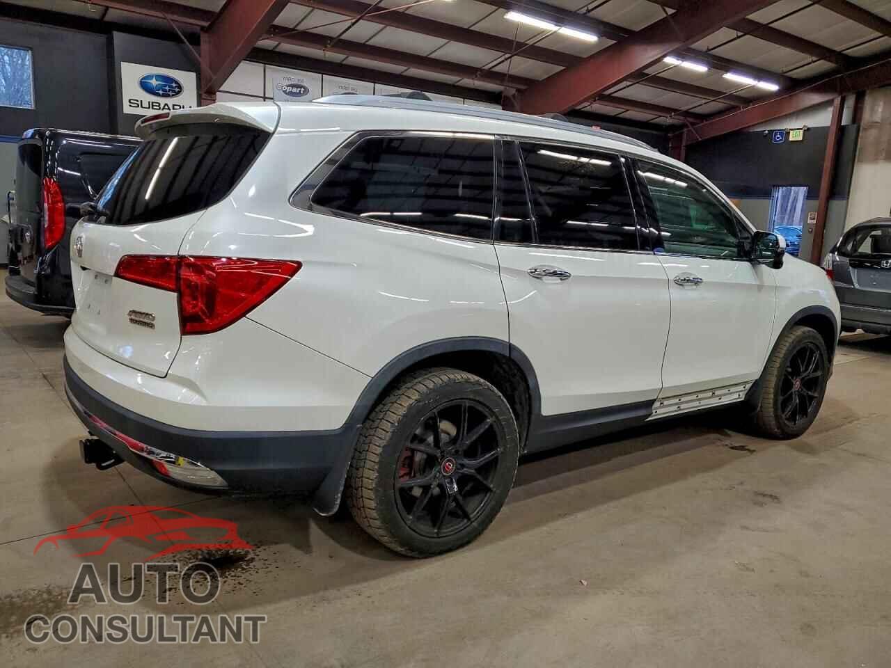 HONDA PILOT 2016 - 5FNYF6H92GB110826