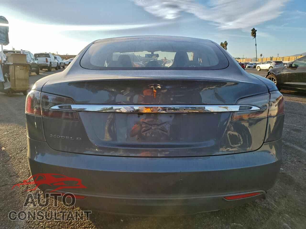 TESLA MODEL S 2013 - 5YJSA1AG0DFP08473