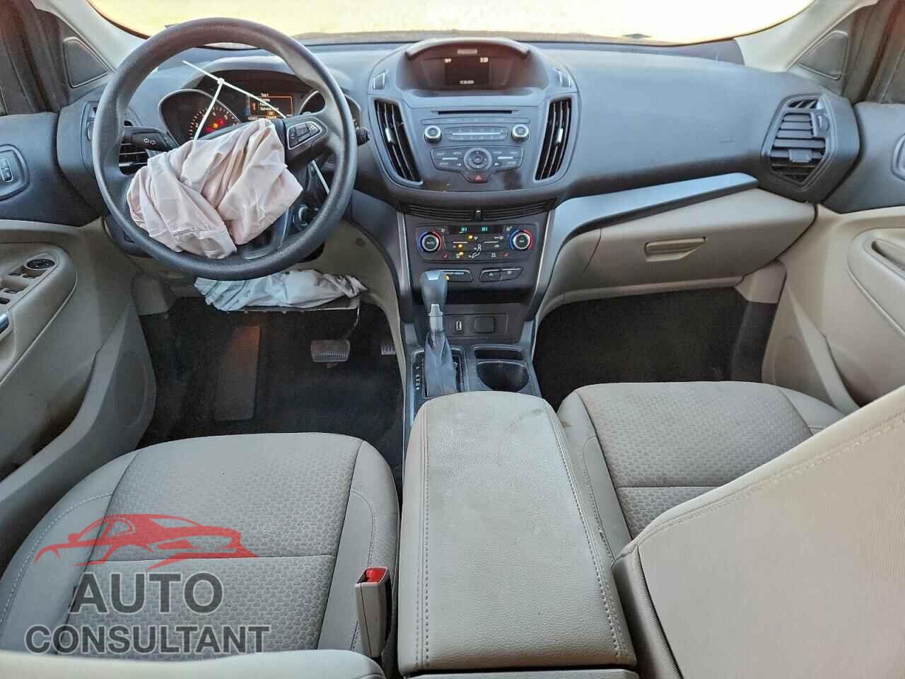 FORD ESCAPE 2017 - 1FMCU0G92HUE13267