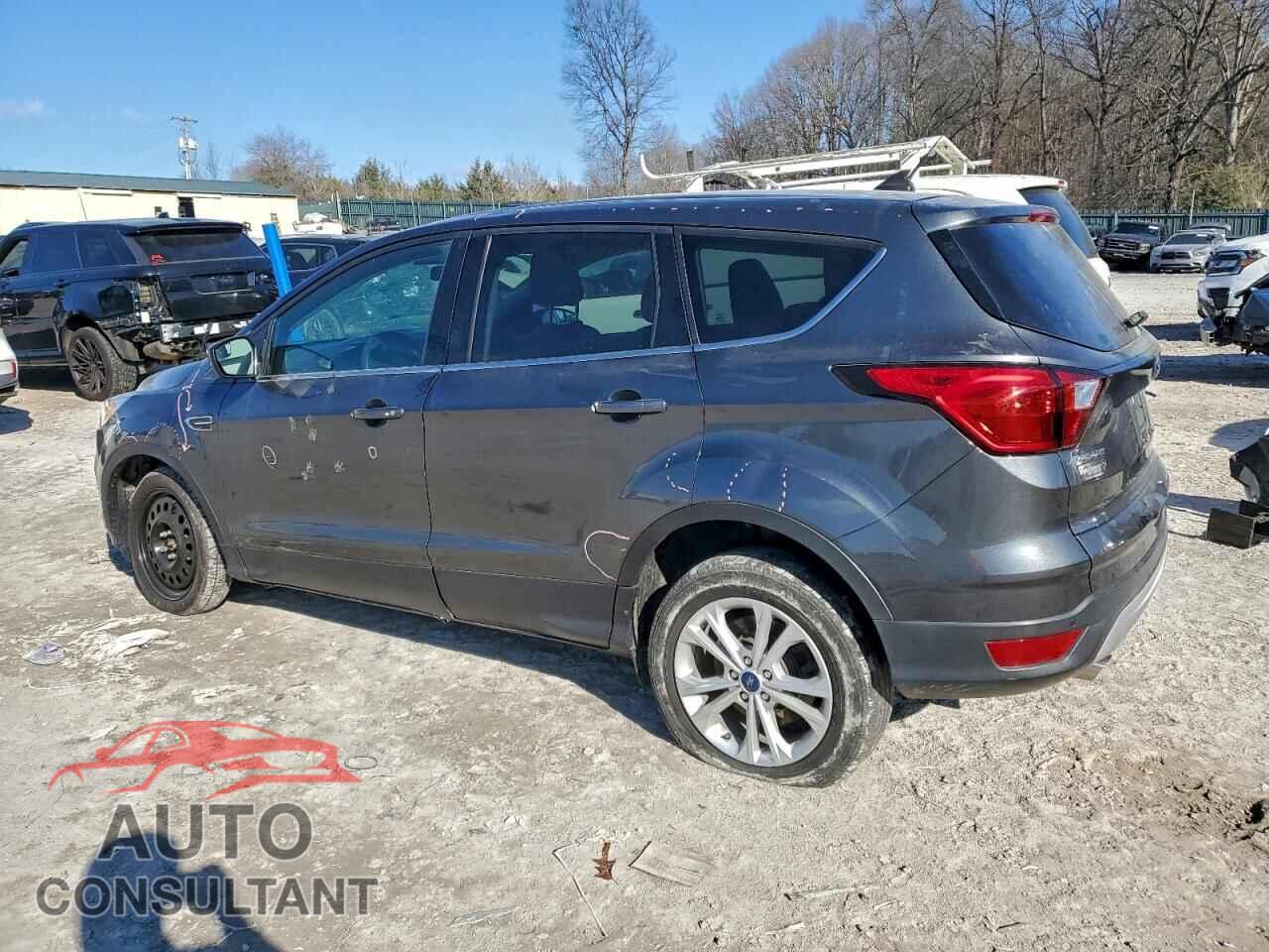 FORD ESCAPE 2019 - 1FMCU0GD8KUB12997