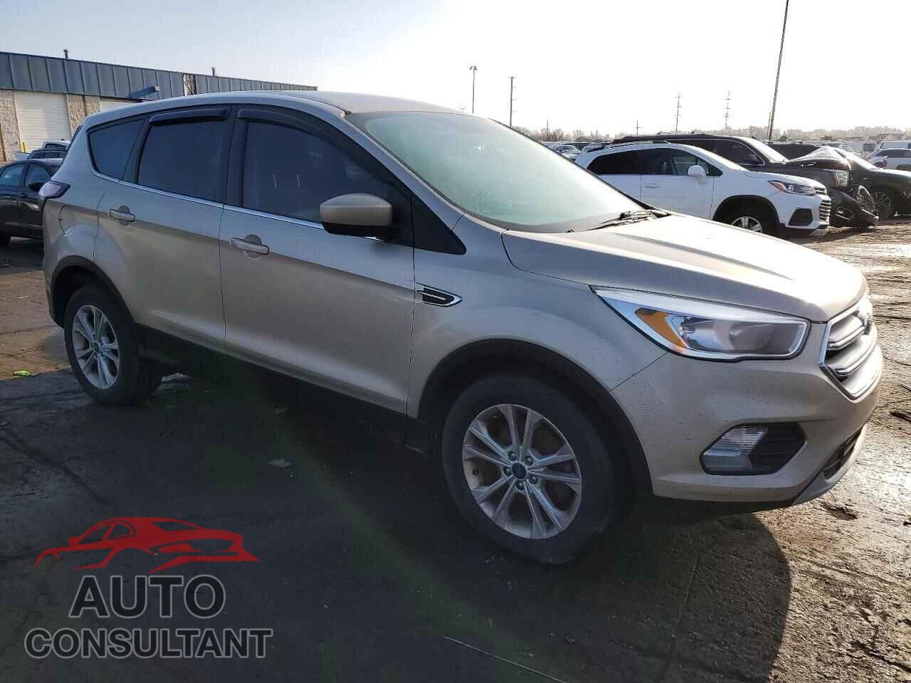 FORD ESCAPE 2017 - 1FMCU0GD5HUE92745