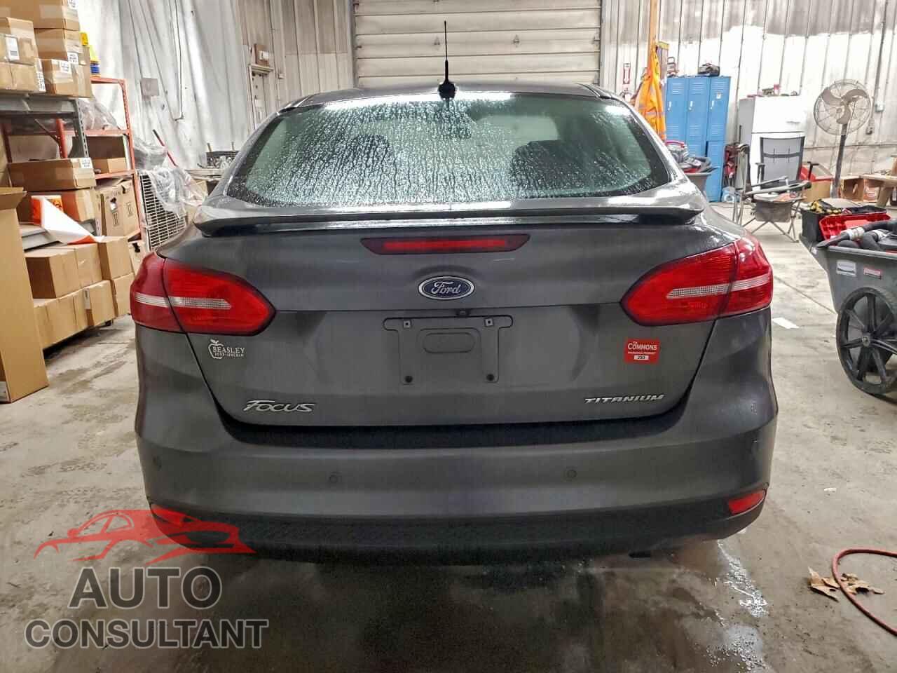 FORD FOCUS 2015 - 1FADP3J28FL297837