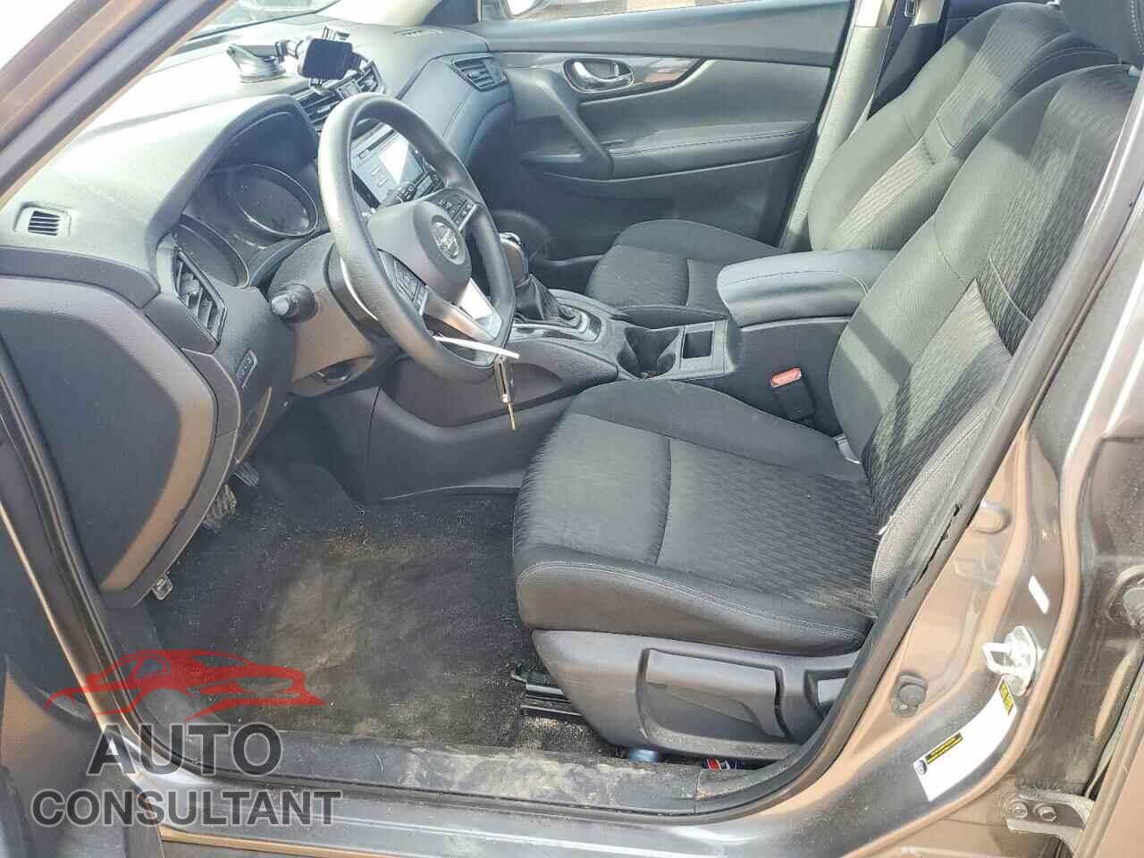 NISSAN ROGUE 2017 - KNMAT2MT8HP532174