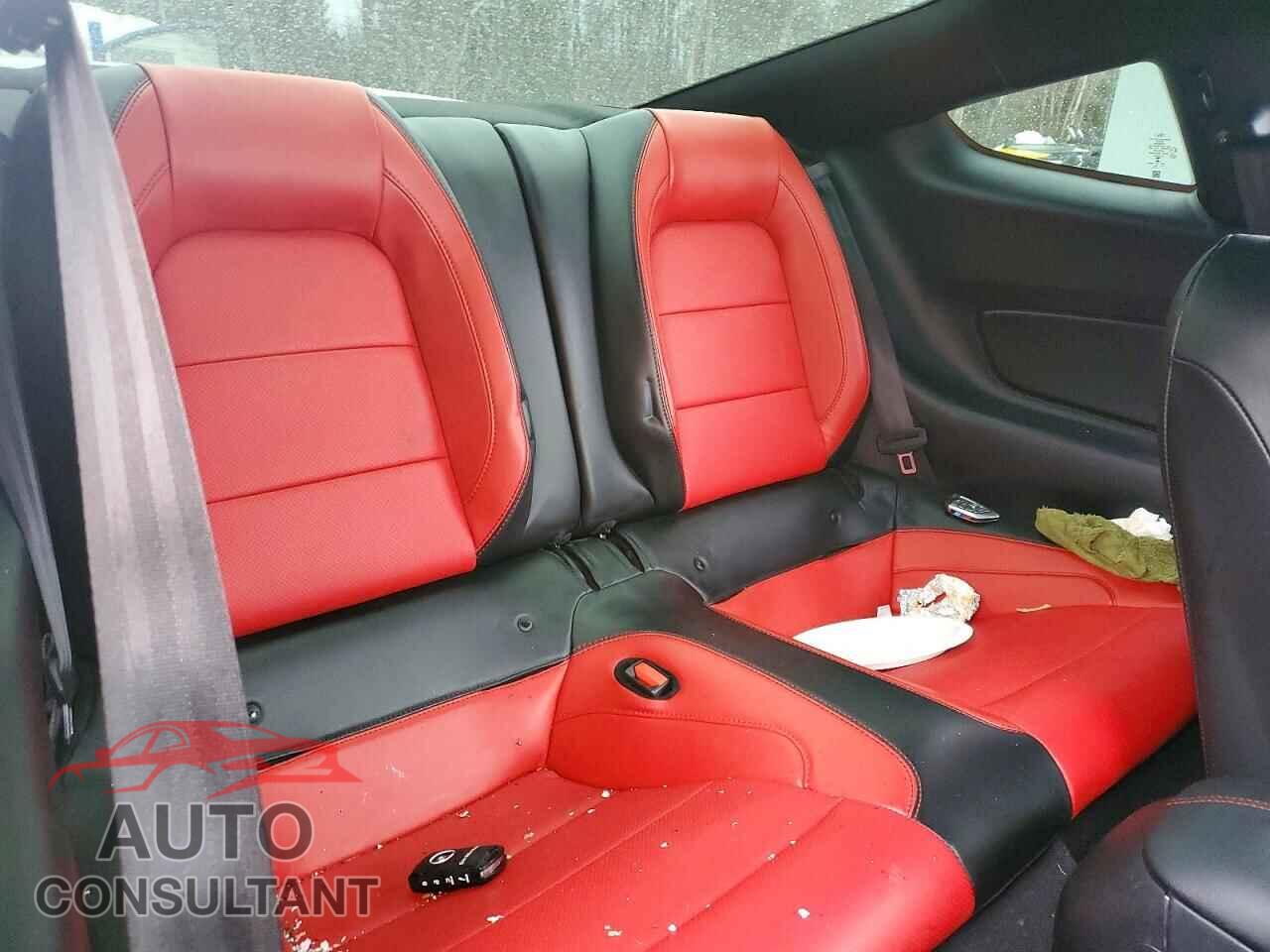 FORD MUSTANG 2022 - 1FA6P8CF5N5120736