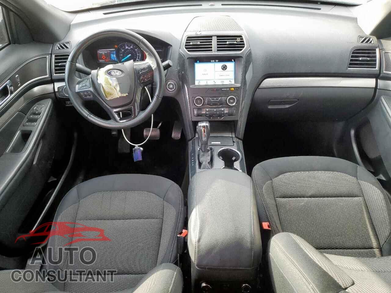 FORD EXPLORER 2018 - 1FM5K7D82JGA88112
