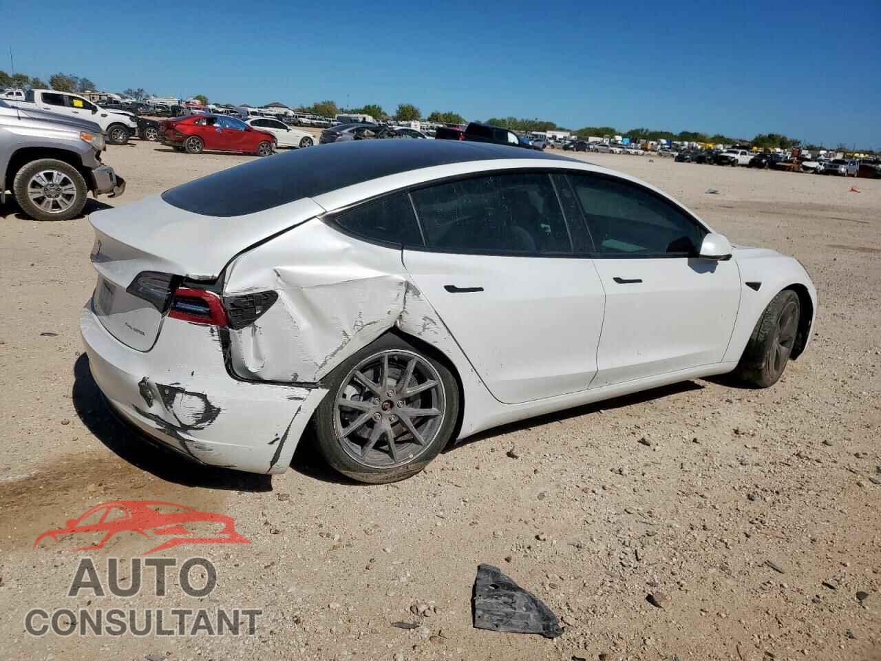TESLA MODEL 3 2022 - 5YJ3E1EB9NF318996