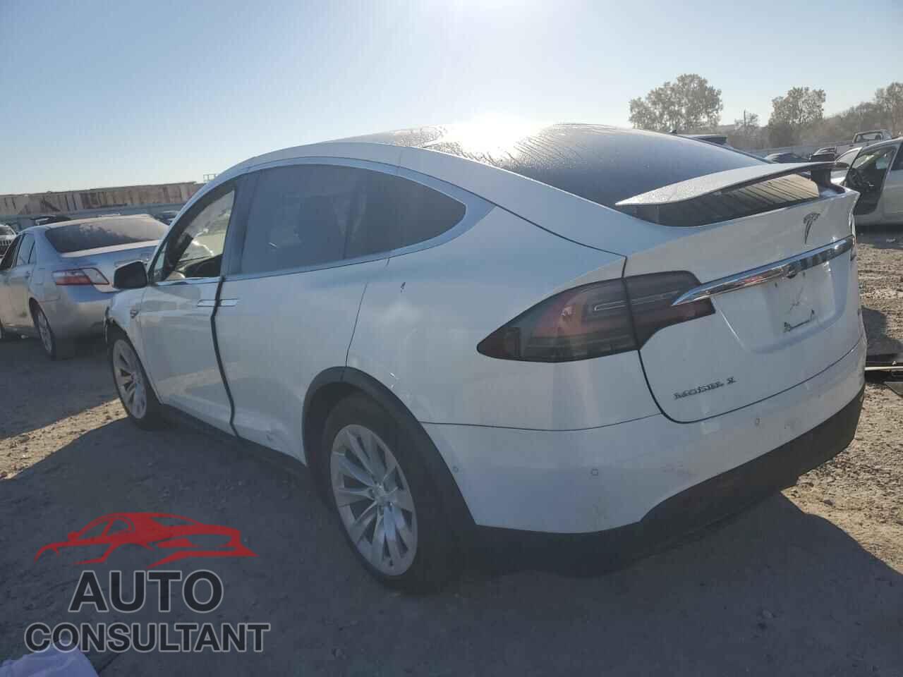 TESLA MODEL X 2016 - 5YJXCAE24GF003453