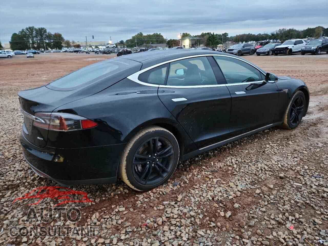 TESLA MODEL S 2015 - 5YJSA1E24FF118763