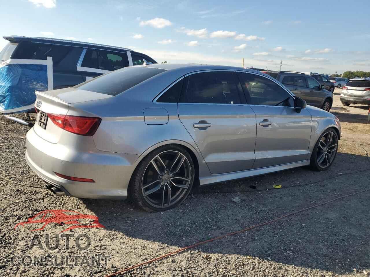 AUDI S3 2015 - WAUBFGFF6F1081596
