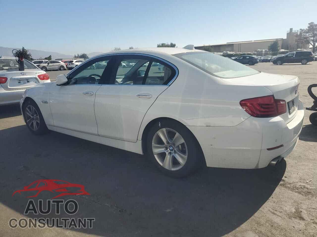 BMW 5 SERIES 2011 - WBAFR1C56BC260690