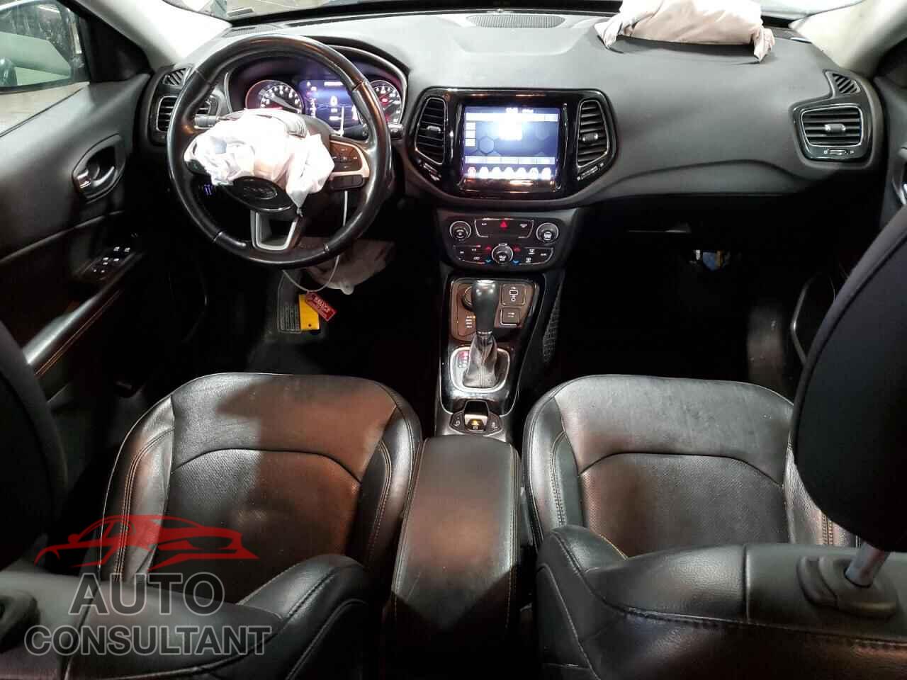 JEEP COMPASS 2020 - 3C4NJDCB8LT185400