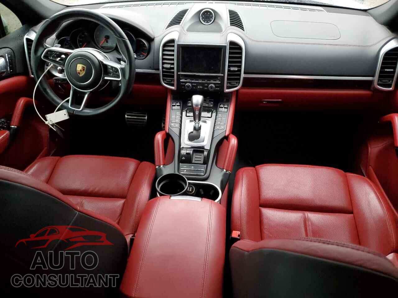 PORSCHE CAYENNE 2016 - WP1AB2A2XGLA96477