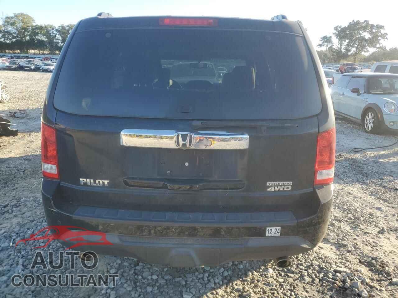HONDA PILOT 2014 - 5FNYF4H93EB008419