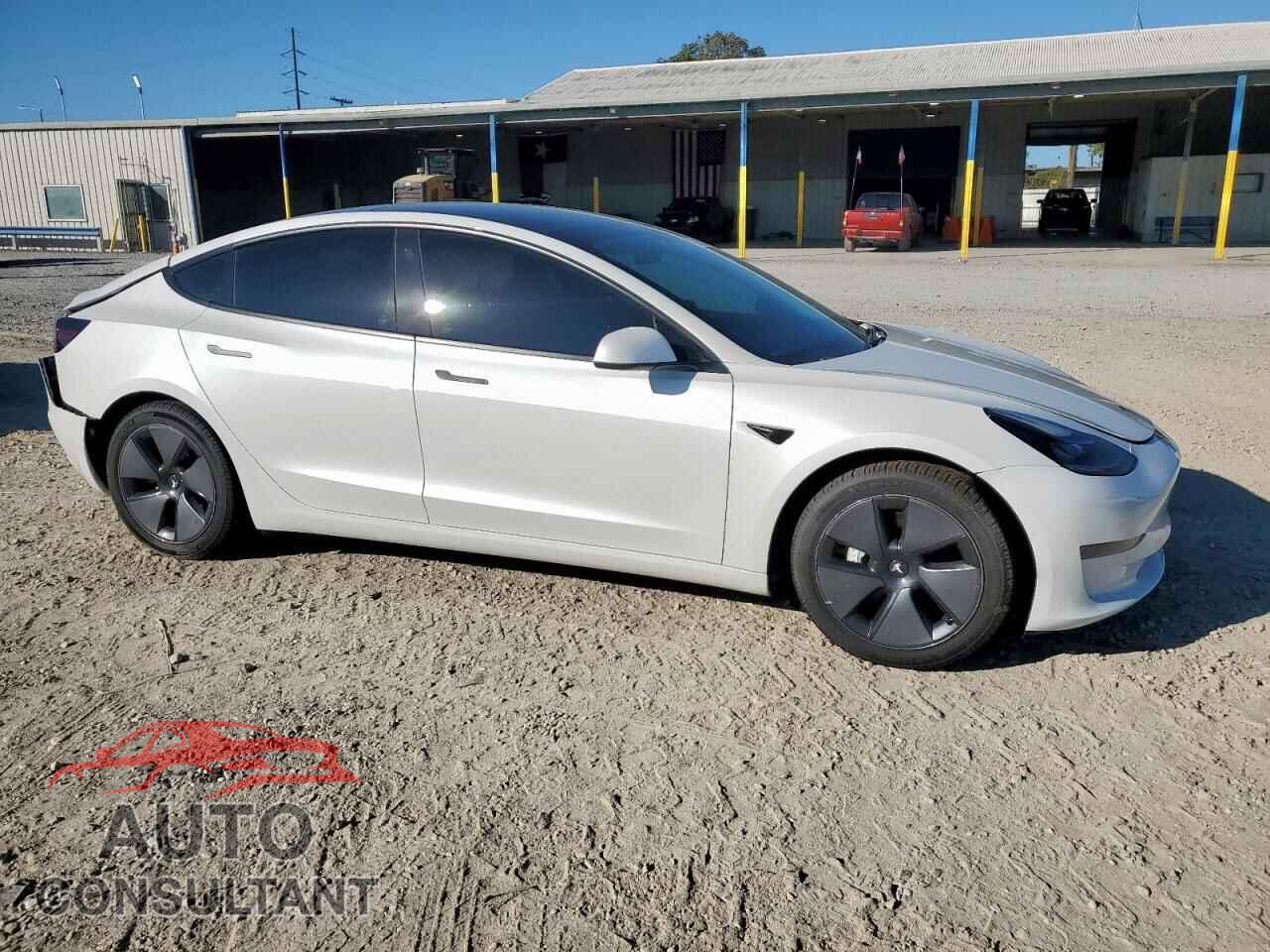 TESLA MODEL 3 2022 - 5YJ3E1EA5NF301961