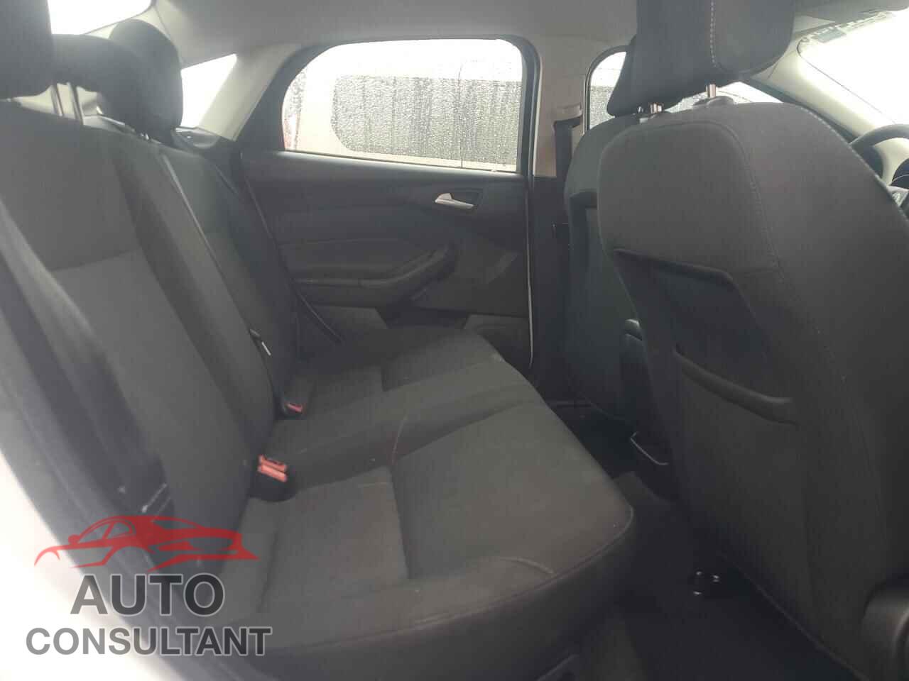 FORD FOCUS 2018 - 1FADP3F20JL250772
