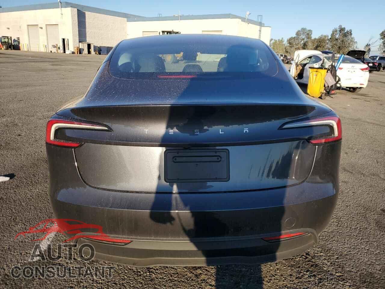 TESLA MODEL 3 2025 - 5YJ3E1EA0SF936307