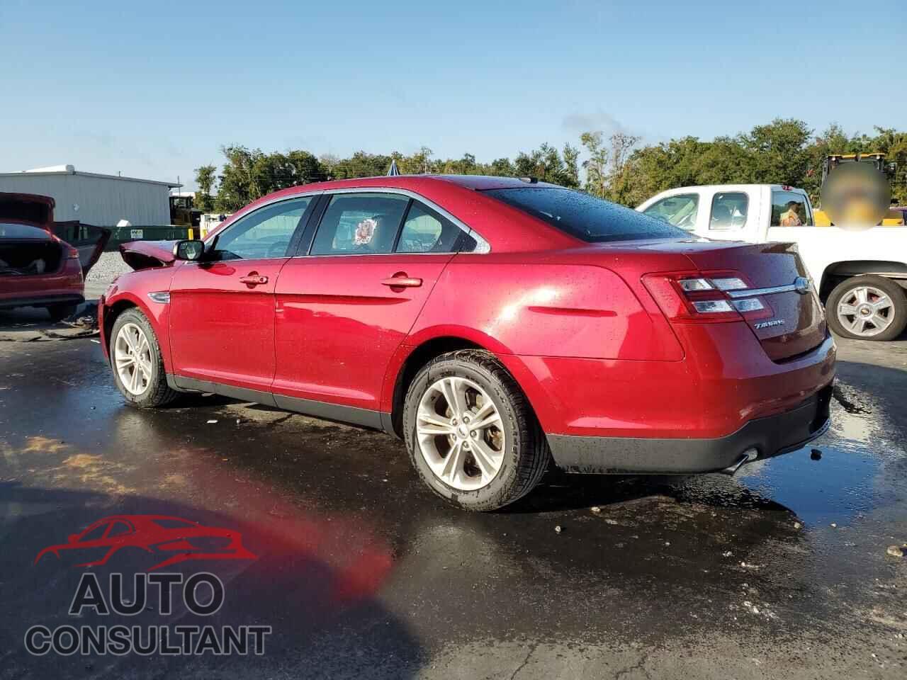 FORD TAURUS 2018 - 1FAHP2E82JG113262