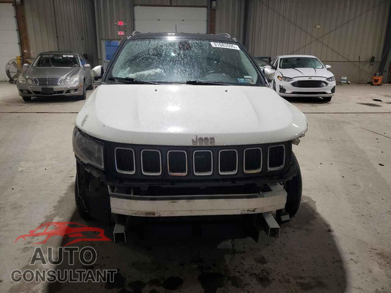 JEEP COMPASS 2018 - 3C4NJDCB7JT360314