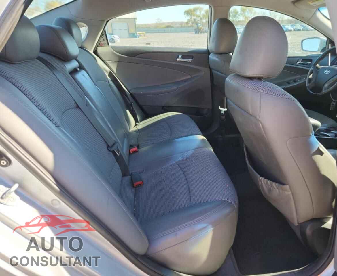 HYUNDAI SONATA 2011 - 5NPEC4AC3BH127392