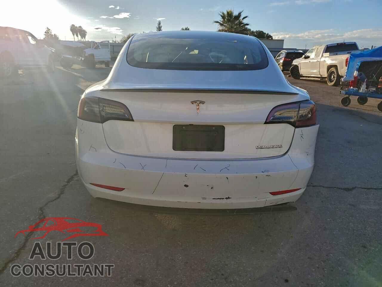 TESLA MODEL 3 2023 - 5YJ3E1EC2PF576577