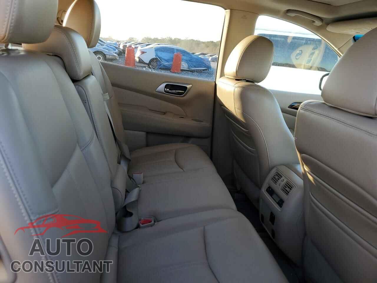 NISSAN PATHFINDER 2013 - 5N1AR2MN9DC648013