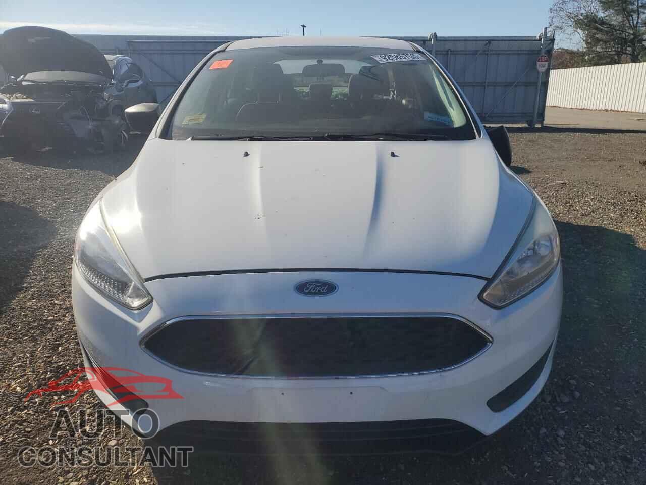 FORD FOCUS 2017 - 1FADP3E20HL331539