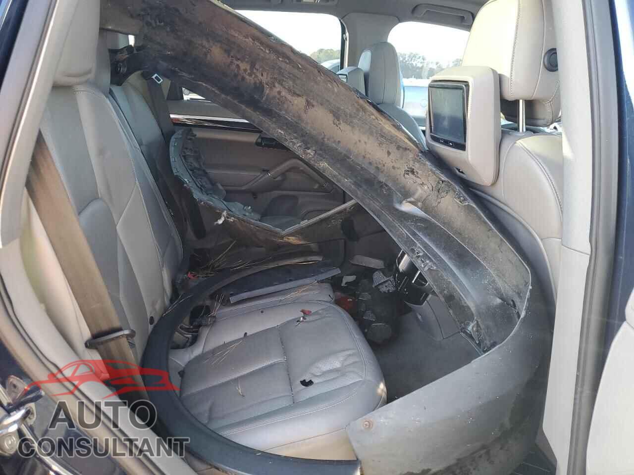 PORSCHE CAYENNE 2012 - WP1AA2A23CLA04770