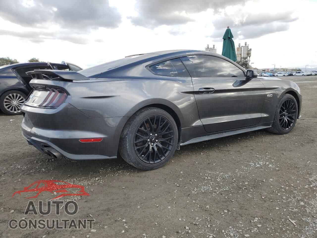 FORD MUSTANG 2018 - 1FA6P8CF3J5146603