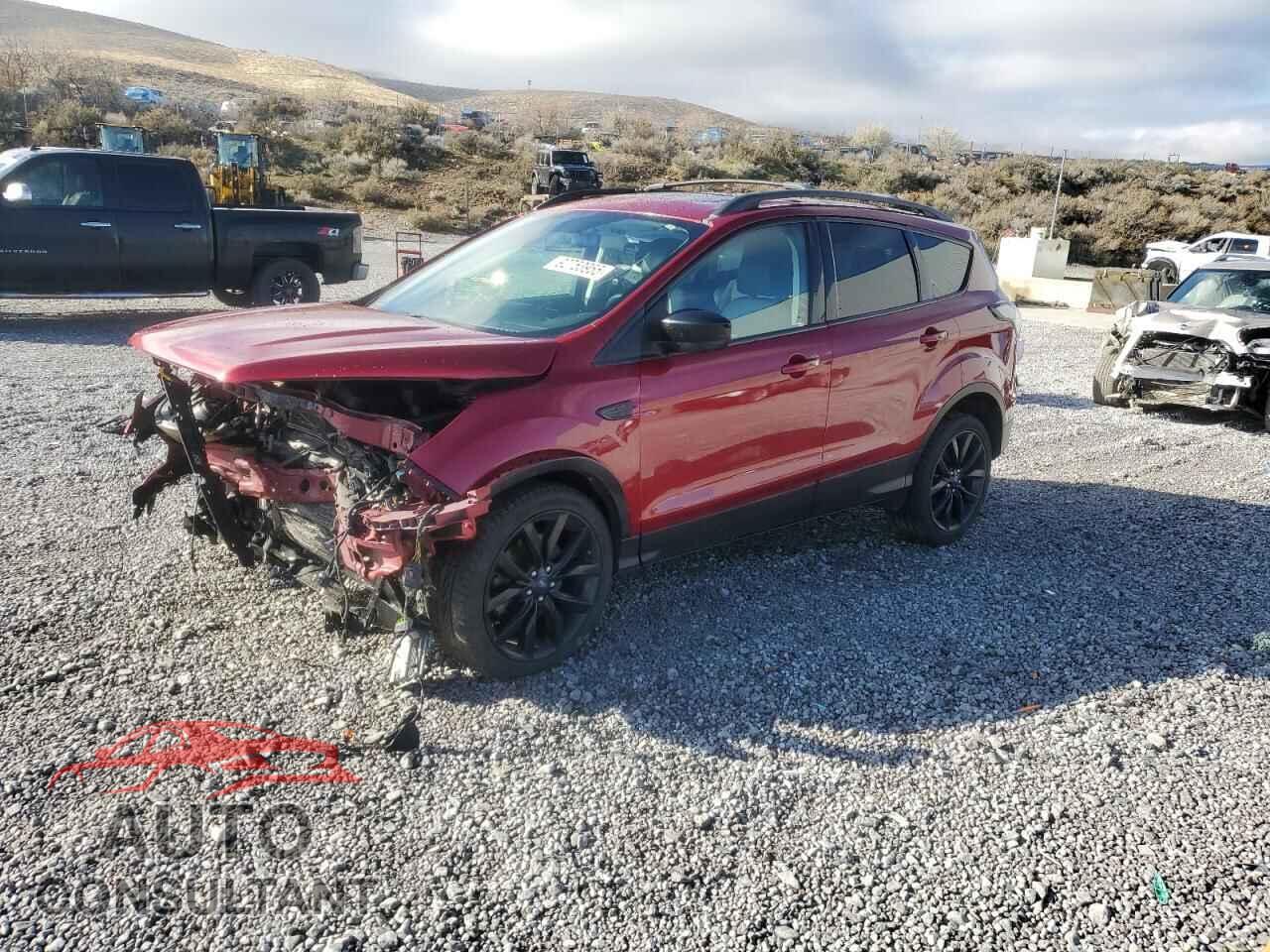 FORD ESCAPE 2017 - 1FMCU9G96HUD28761