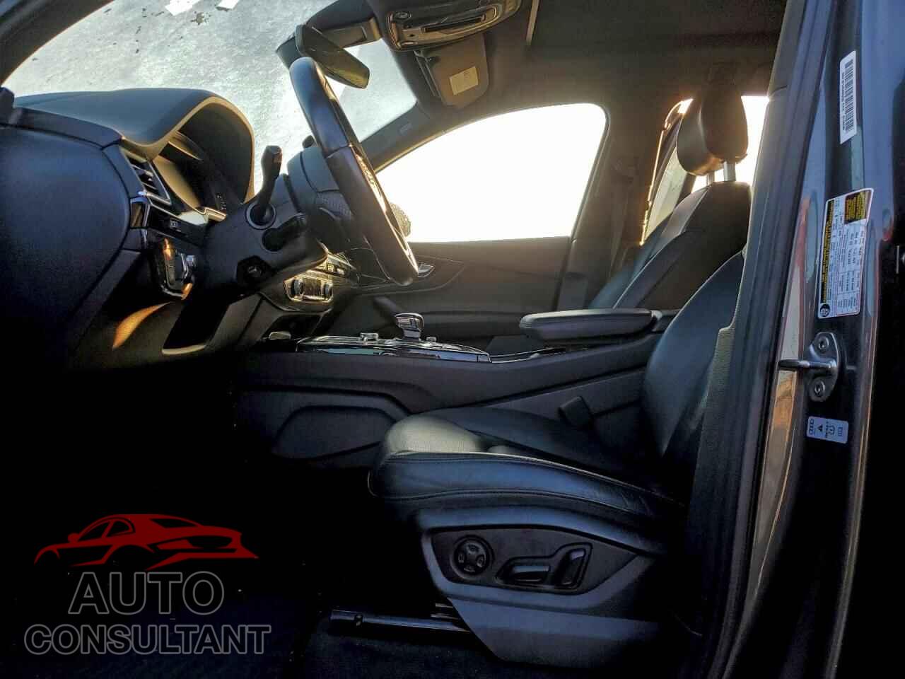 AUDI Q7 2019 - WA1VAAF79KD040404